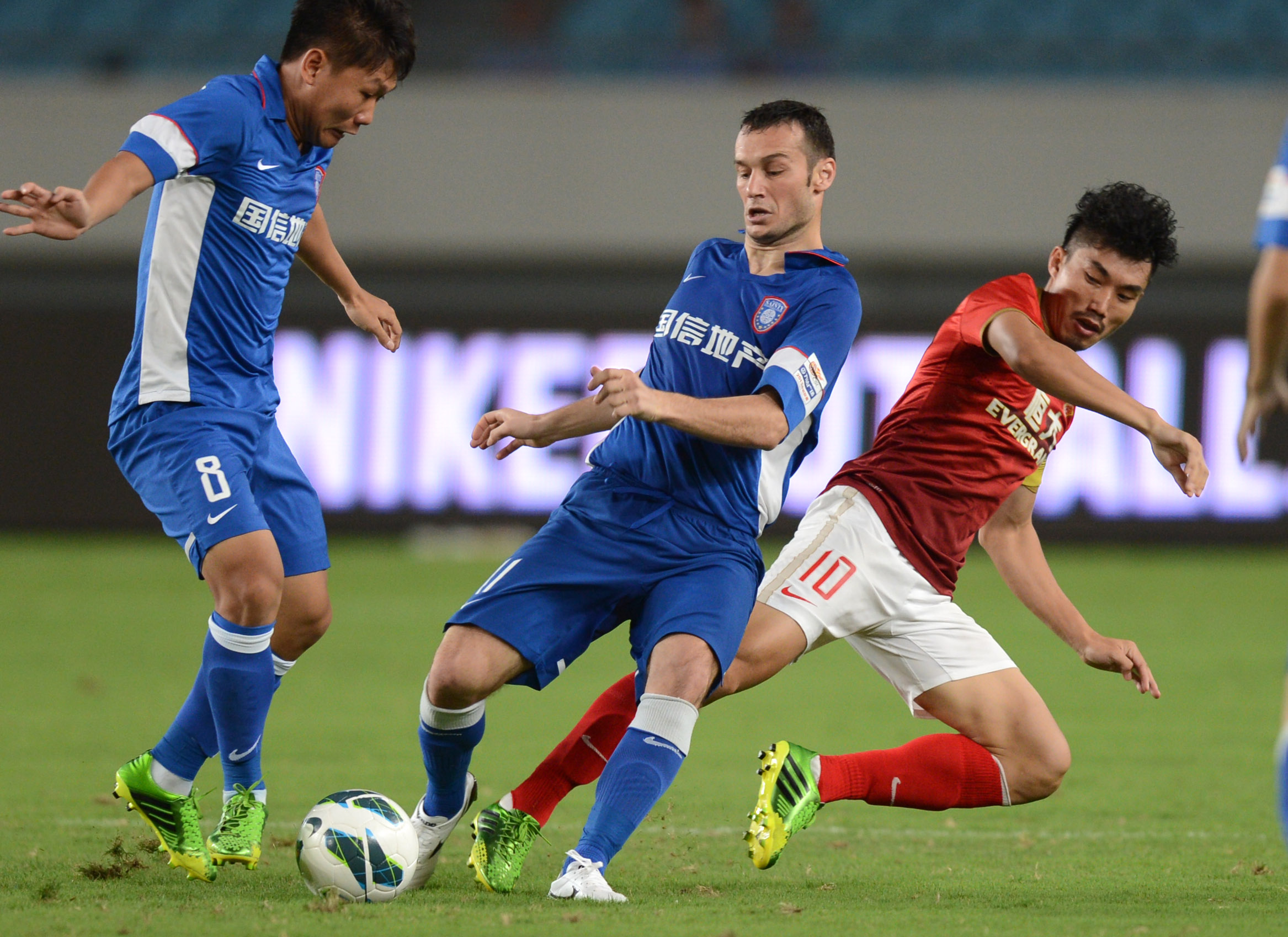 于晨间讨论 于晨间讨论