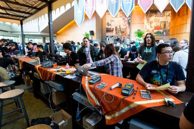 手出现寒颤 手出现寒颤